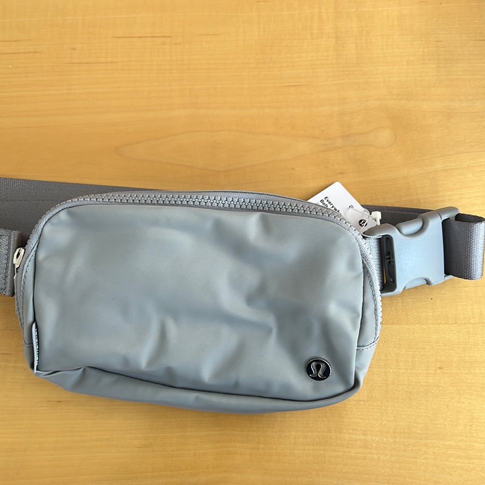 Lululemon Everywhere Belt Bag 1L